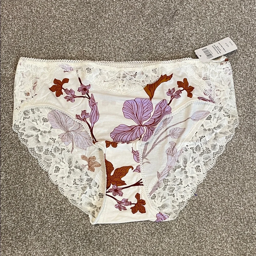 Soma Embraceable Lace Hipster - Picture 2 of 3